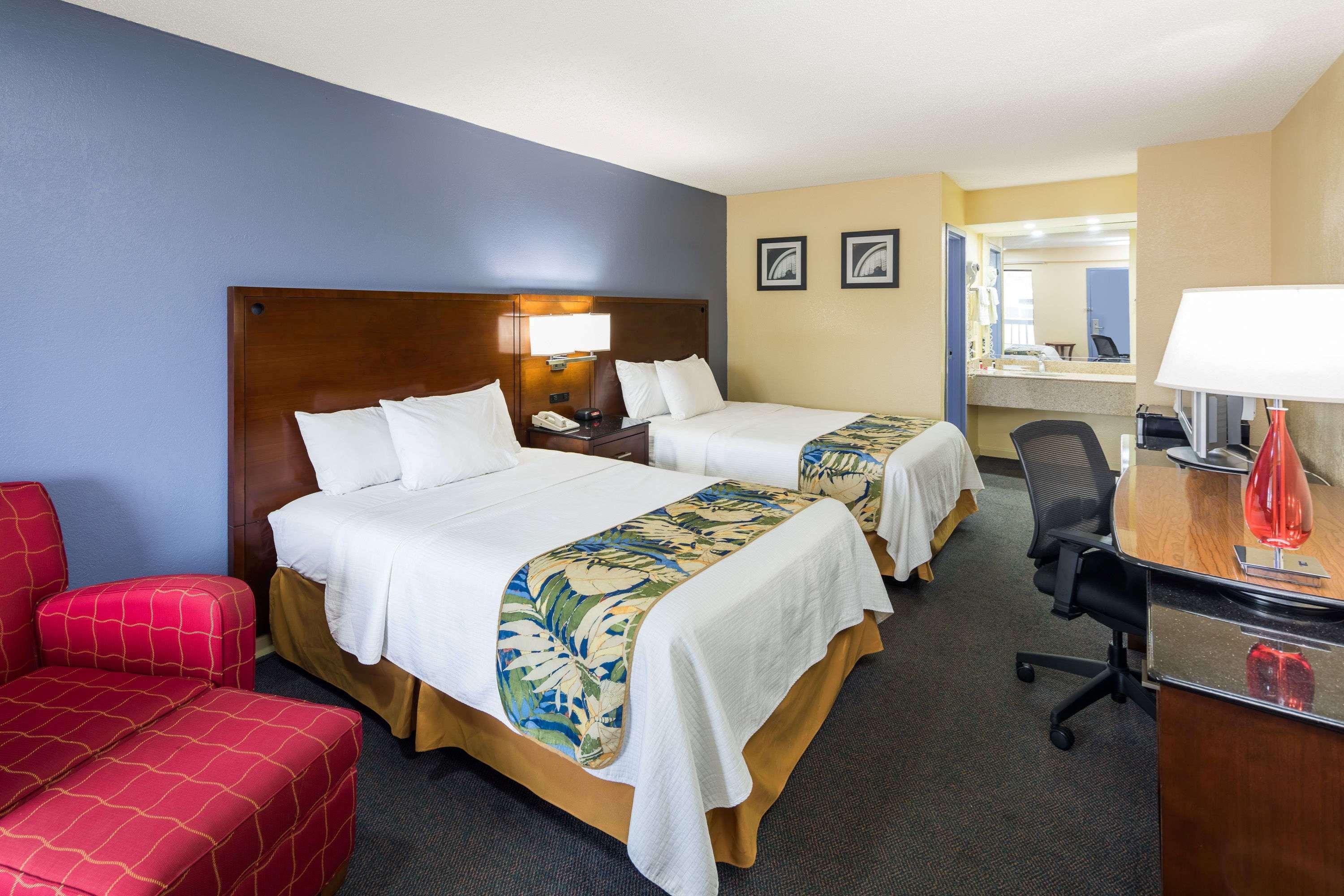 Days Inn By Wyndham וולטרבורו מראה חיצוני תמונה